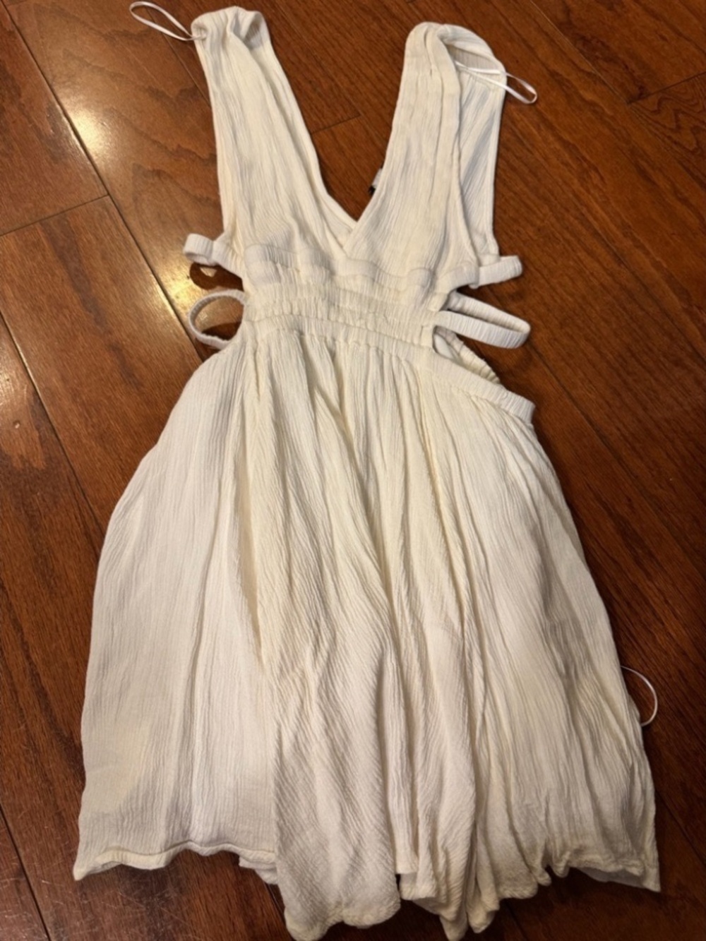 Lovely Day SIZE MEDIUM M Cream Sleeveless Dress LOT5746